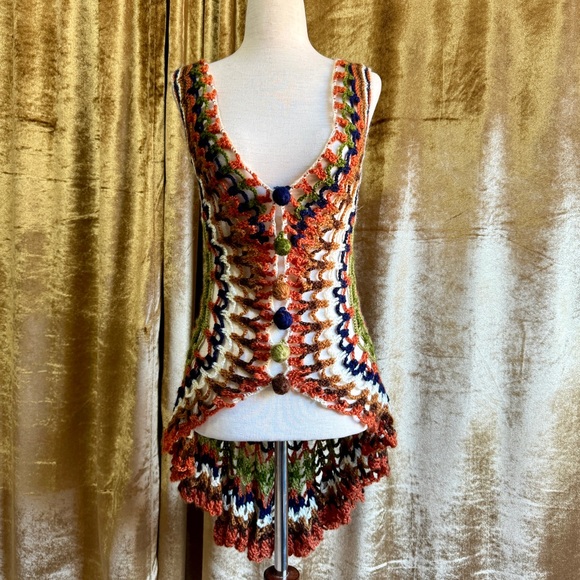 SOLD! 🔴 Vintage Crochet Single Stitch Sweater Vest | 1970’s Multicolor - Picture 3 of 13